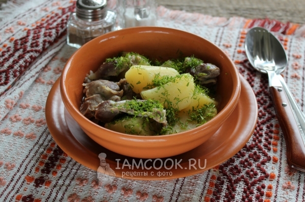Рецепт тушеных куриных желудков с картошкой