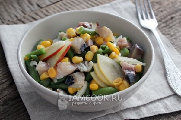 Фото салата из соленой скумбрии