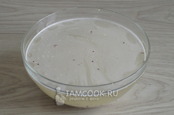 Залить киноа водой