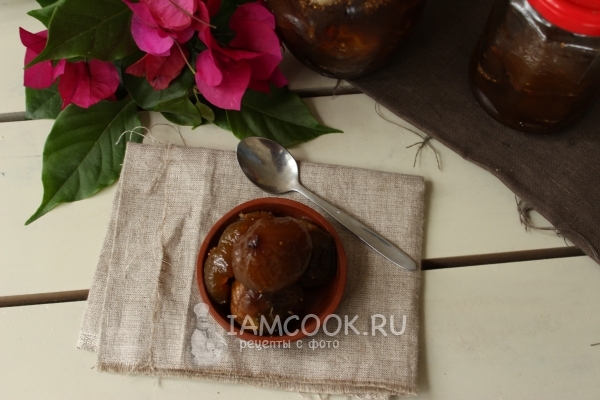 Готовое варенье из инжира
