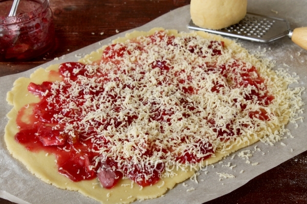 Потереть тесто на варенье