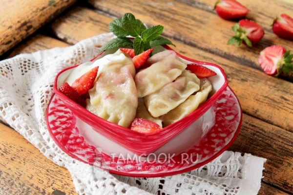 Рецепт вареников с клубникой