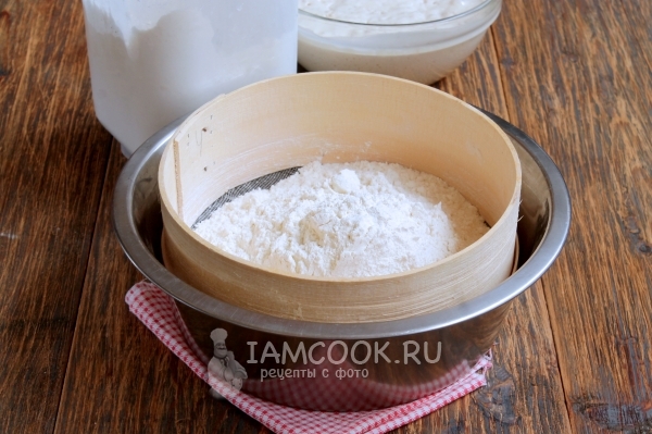 Просеять муку