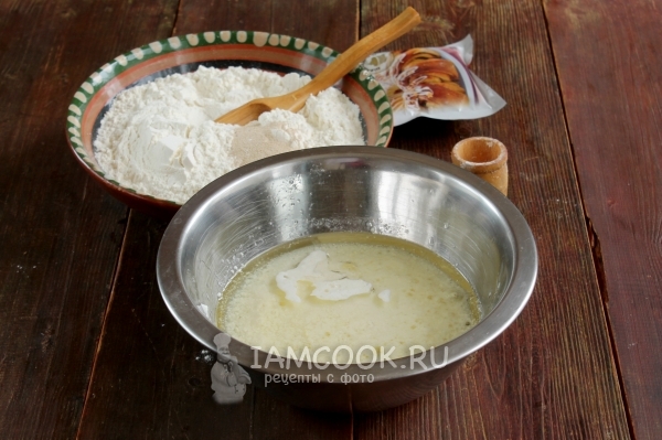 Соединить кефир с маслом