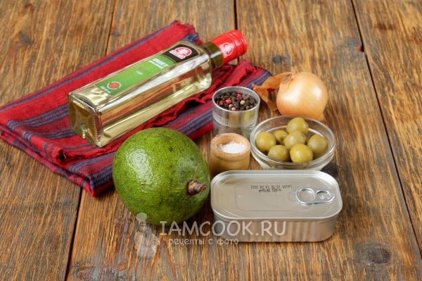 Ингредиенты для салата с авокадо и печенью трески