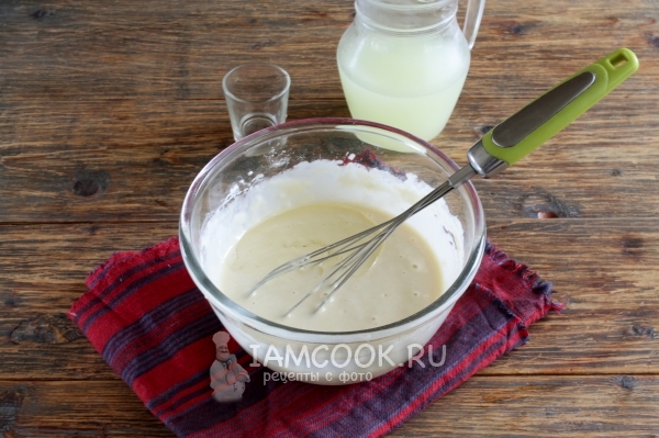 Влить масло