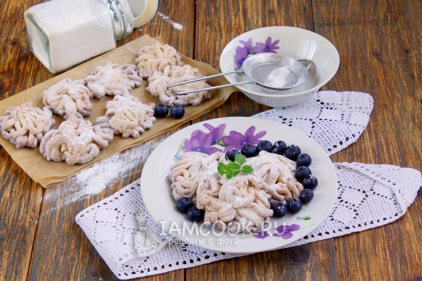 Фото песочного печенья на маргарине через мясорубку