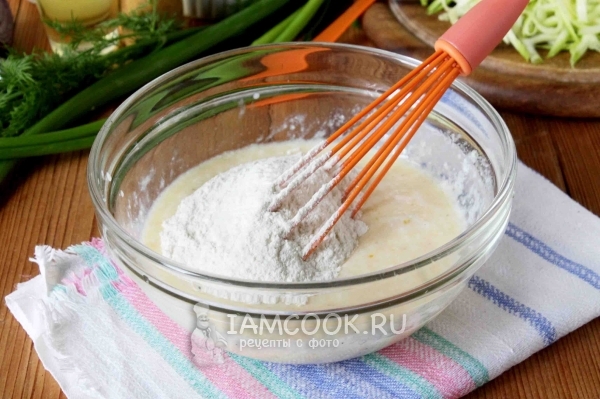 Всыпать муку