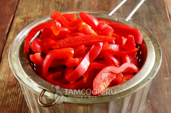 Откинуть перец на дуршлаг