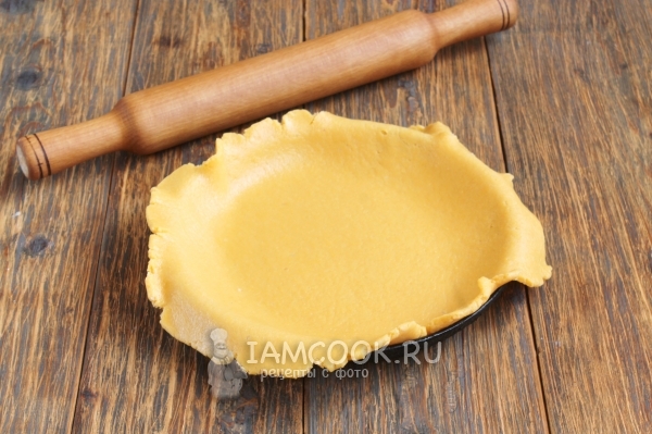 Выложить в форму тесто