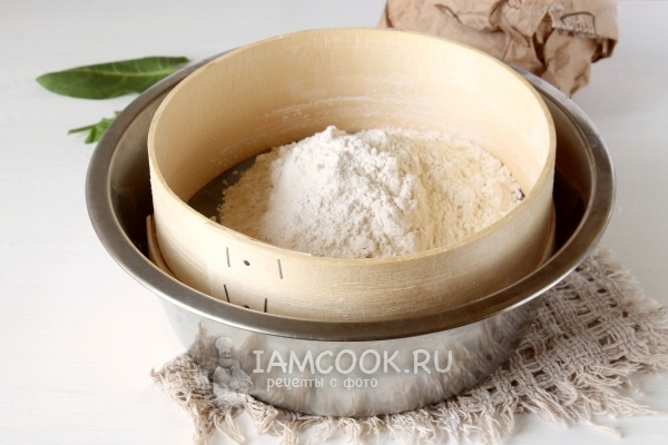 Просеять муку