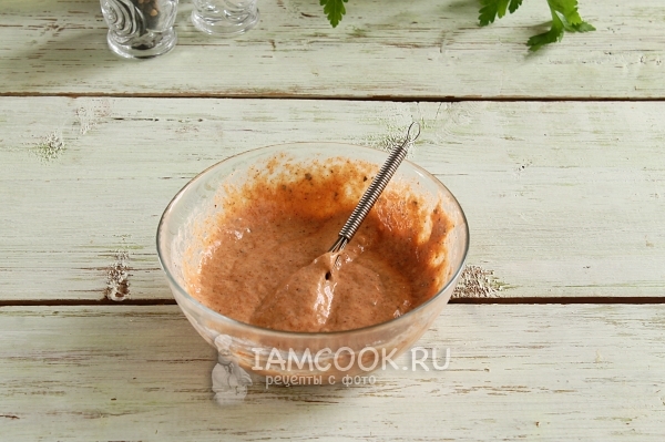 Влить масло