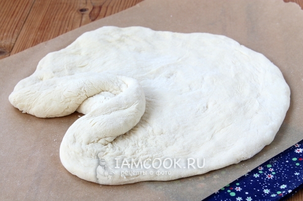 Растянуть тесто в пласт