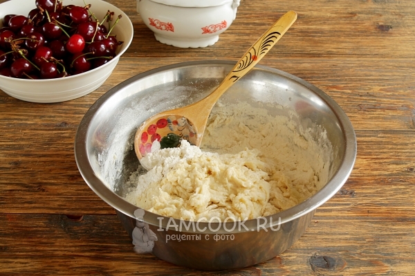 Размешать тесто