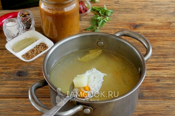 Положить рис