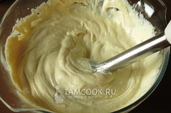 Взбить творожную массу