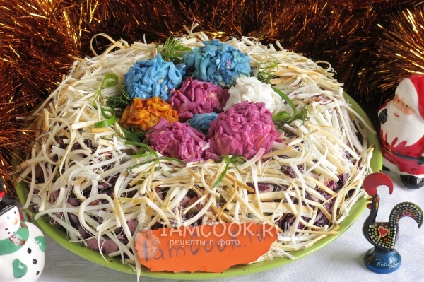 Готовый салат «Гнездо с яйцами»