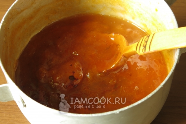 Сварить абрикосы