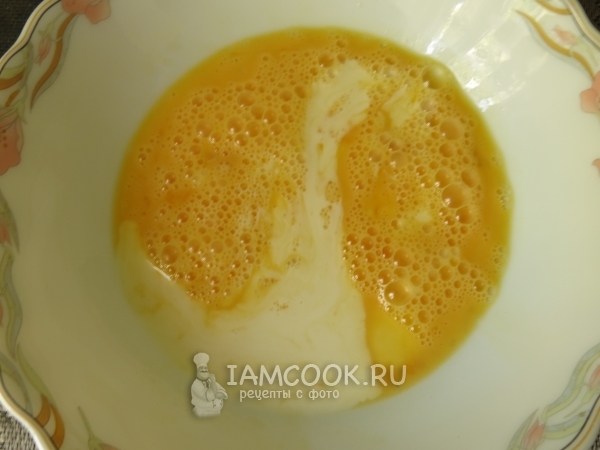 Влить молоко