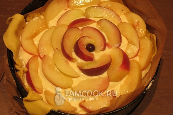 Выложить на творог персики