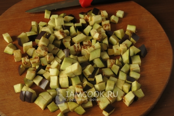 Порезать баклажаны