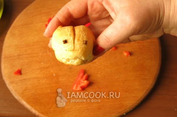 Сделать из гвоздики глазки