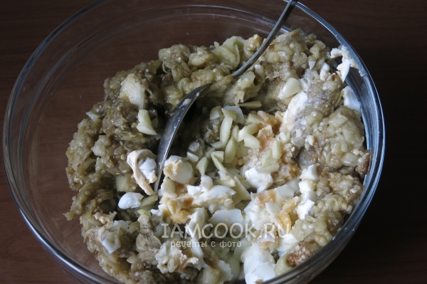 Добавить яйца