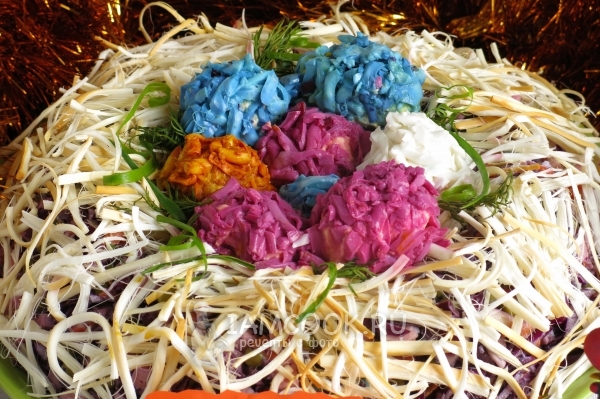 Рецепт салата «Гнездо с яйцами»