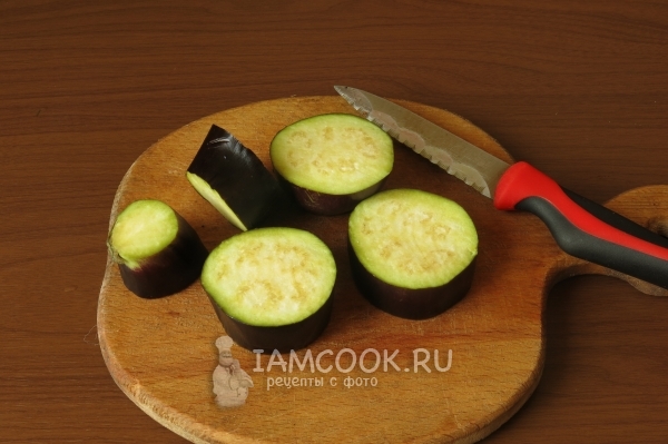 Порезать баклажаны