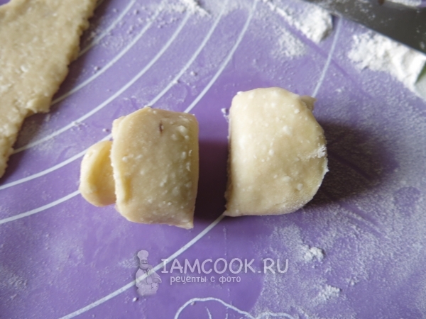 Разрезать заготовку пополам