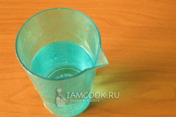 Отмерить необходимое количество воды