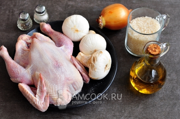 Ингредиенты для курицы, фаршированной рисом, в духовке