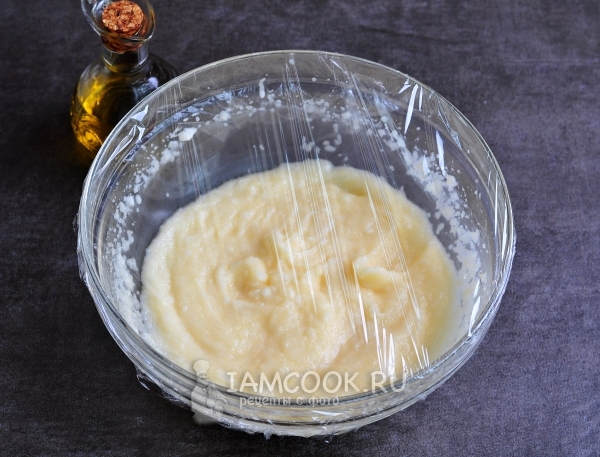 Накрыть икру пленкой