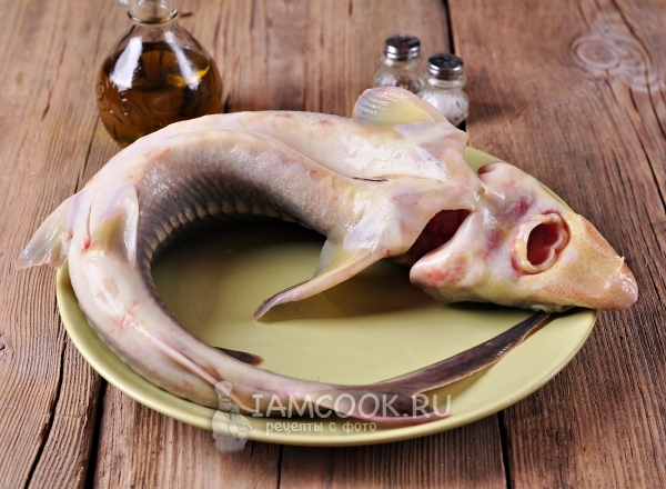 Посолить рыбу