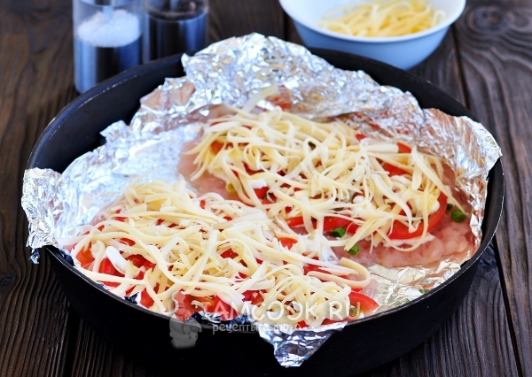 Посыпать сыром