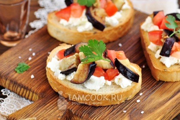 Фото бутербродов с баклажанами, помидорами и чесноком