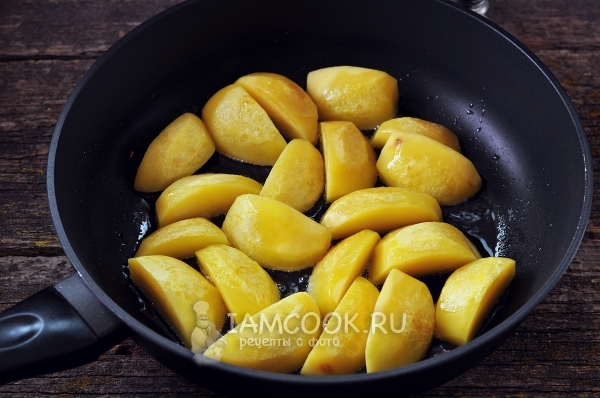 Обжарить картофель