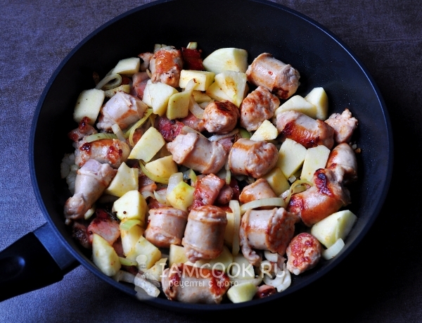 Положить яблоко