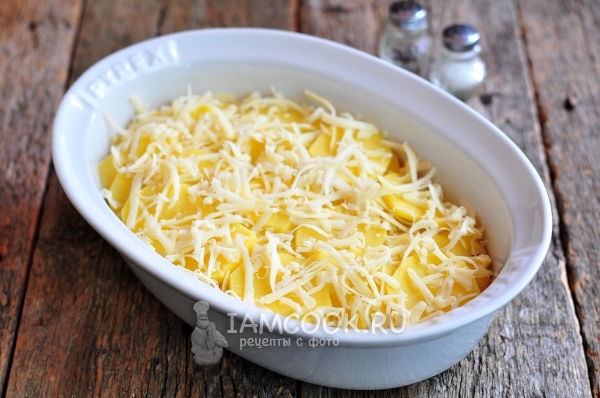 Посыпать сыром