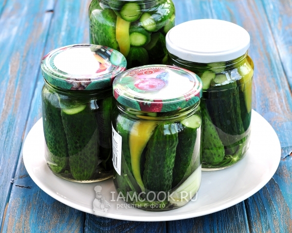 Залить банки кипятком