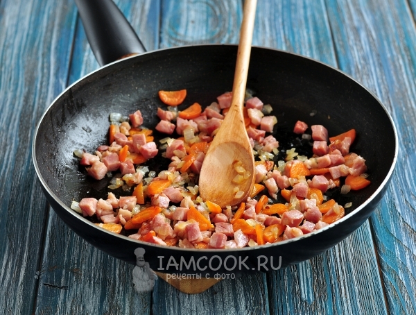 Положить ветчину