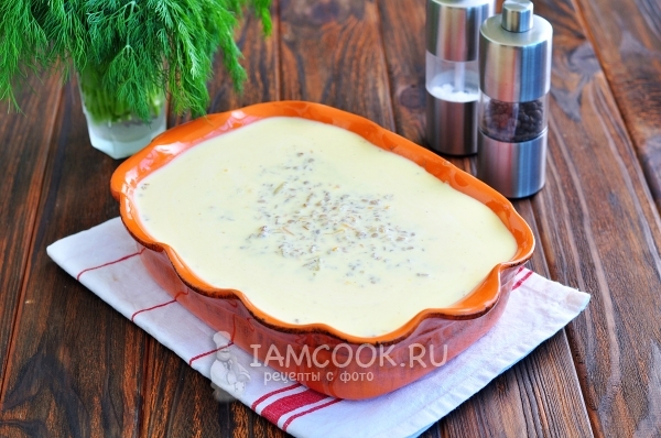 Залить запеканку заливкой