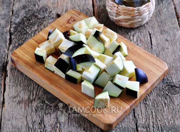 Порезать баклажаны