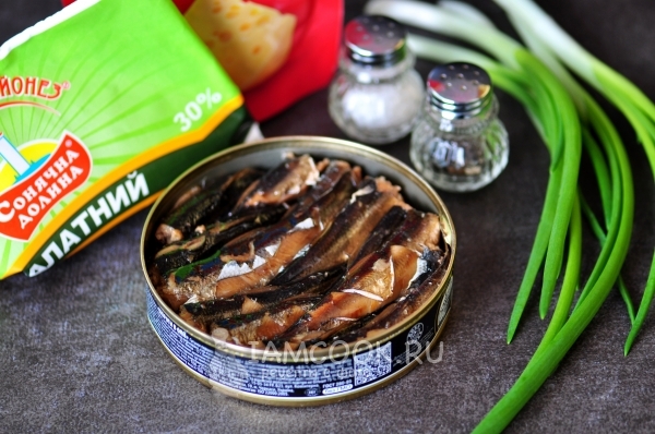 Открыть шпроты