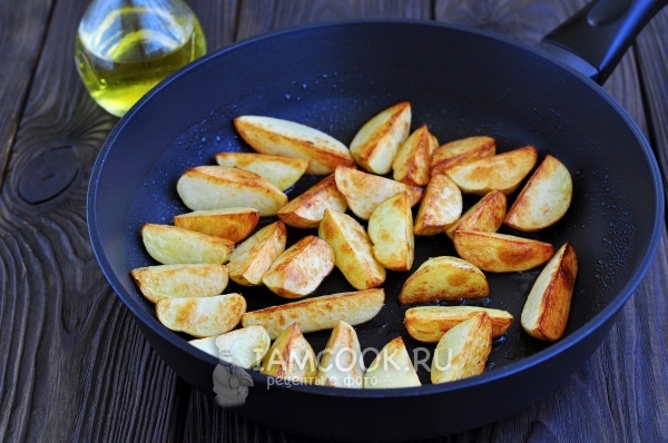 Обжарить картофель