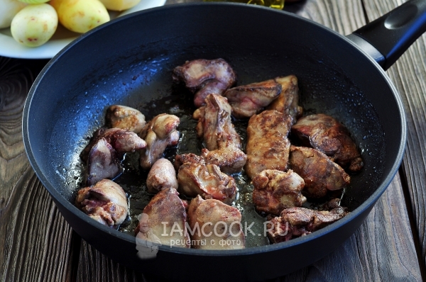 Обжарить печень