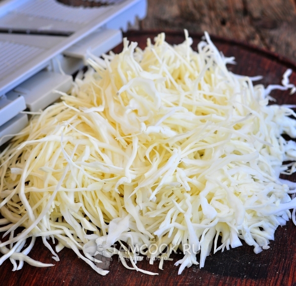 Нашинковать капусту