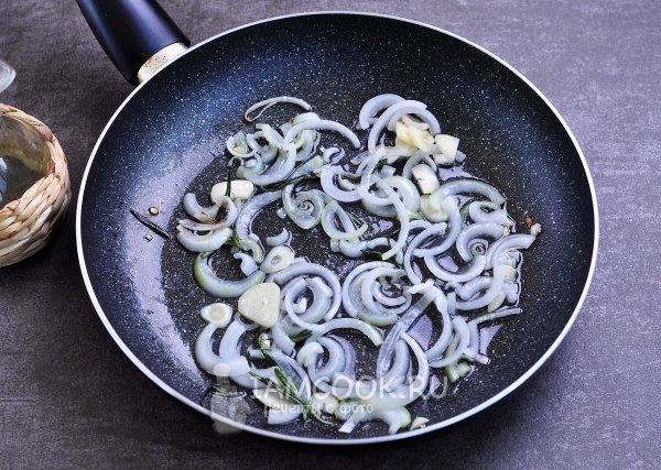 Пожарить лук