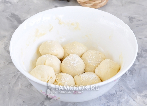 Разделить тесто на части