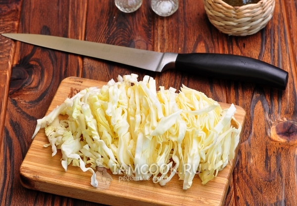 Нашинковать капусту